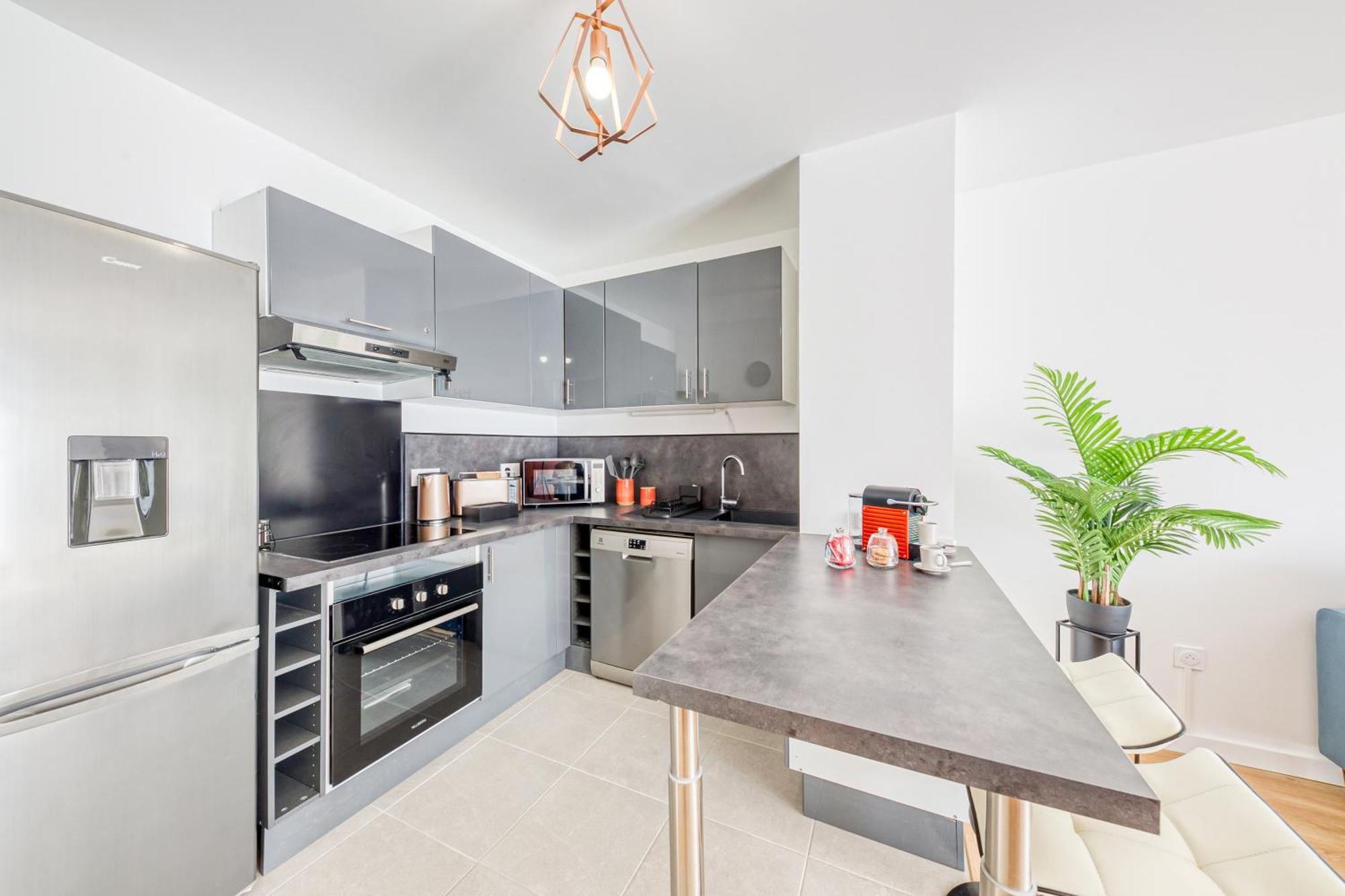 Massy Serenity - 64M2, Terrace, Balcony, Parking Kültér fotó