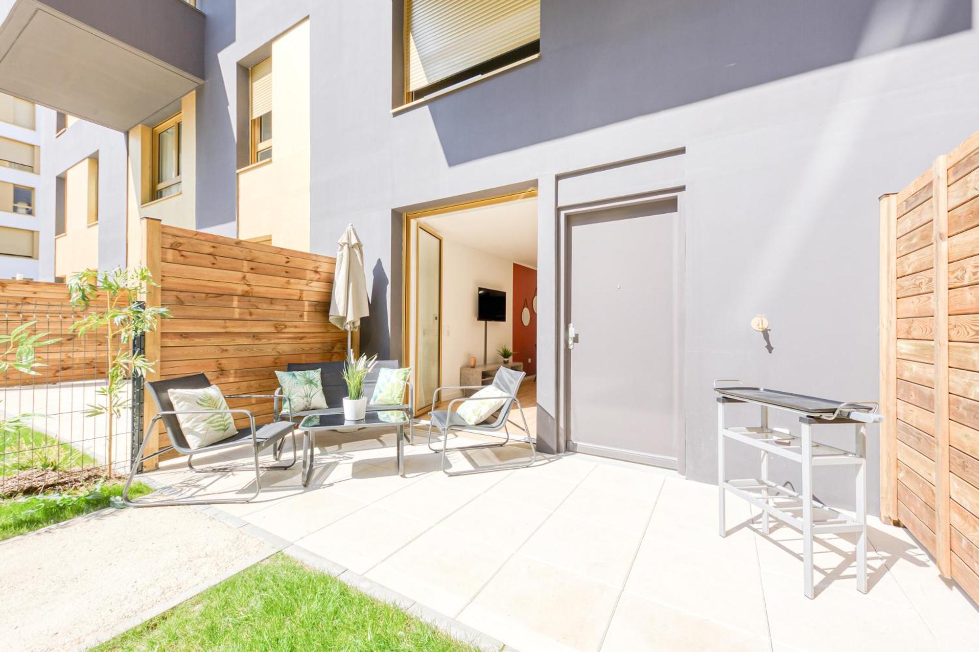 Massy Serenity - 64M2, Terrace, Balcony, Parking Kültér fotó