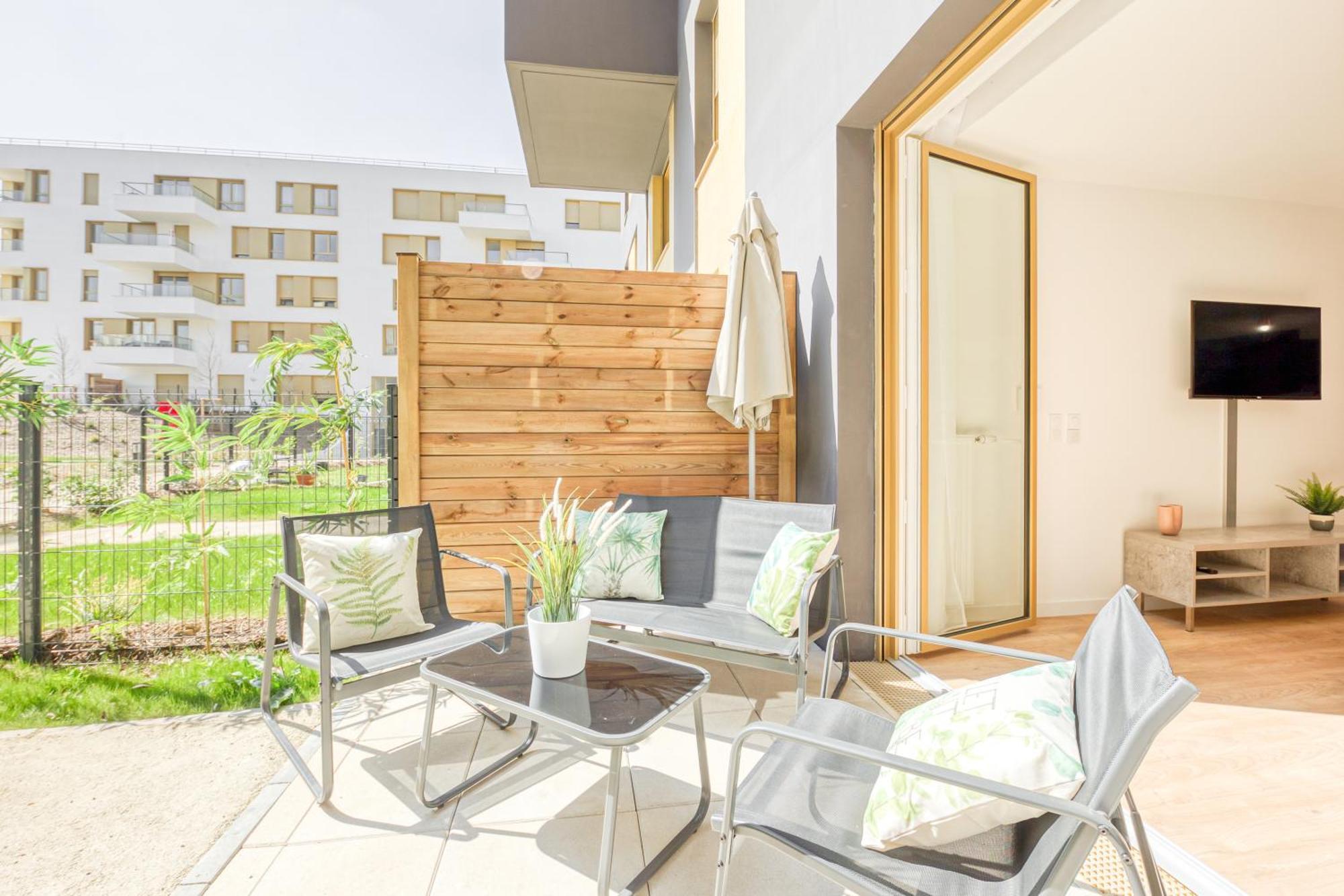 Massy Serenity - 64M2, Terrace, Balcony, Parking Kültér fotó